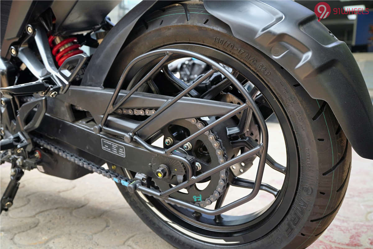 Bajaj Pulsar RS 200 Saree Guard