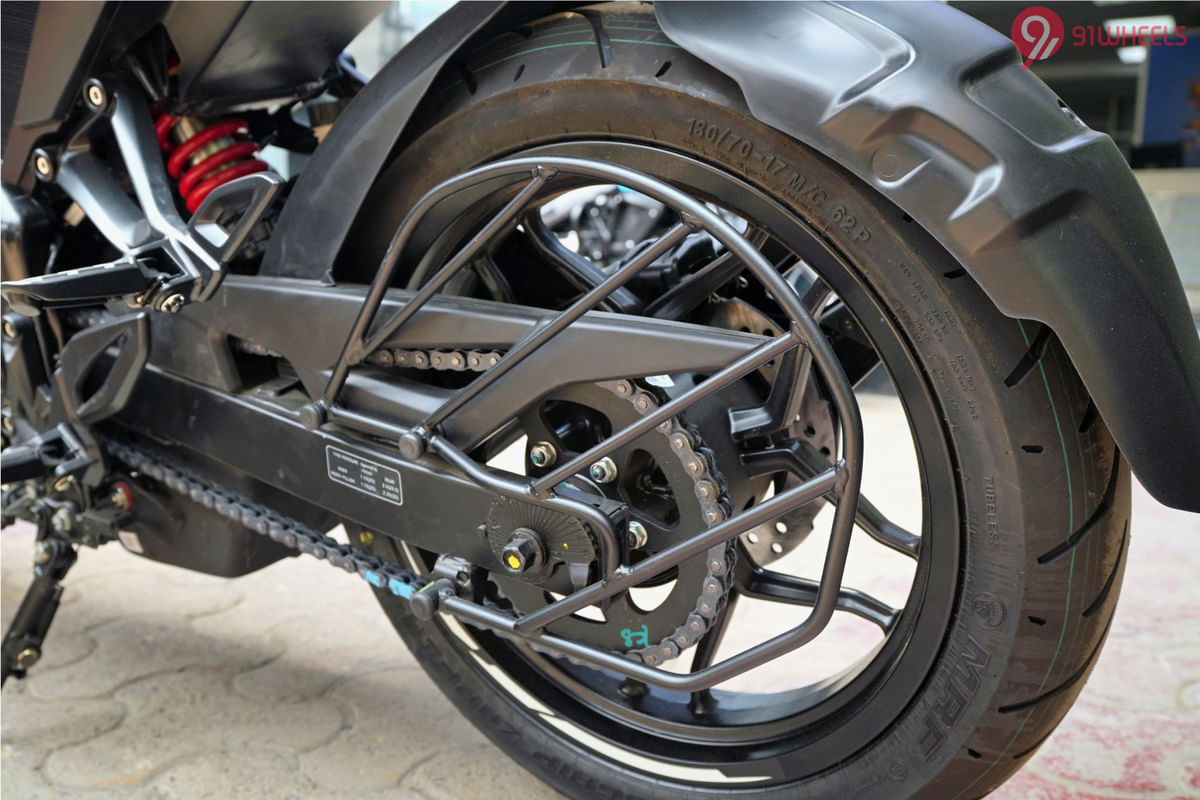 Bajaj Pulsar RS 200 Saree Guard