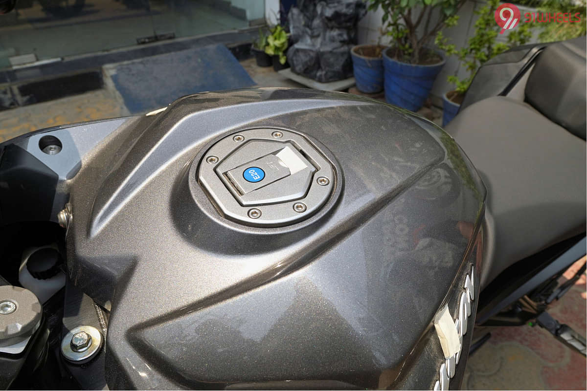 Bajaj Pulsar RS 200 Closed Fuel Lid