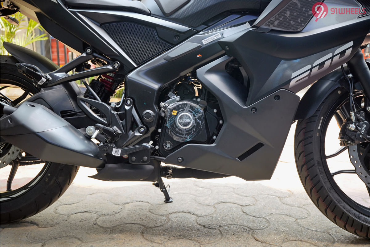 Bajaj Pulsar RS 200 Engine From Right