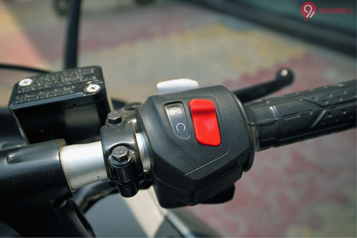Bajaj Pulsar RS 200 Engine Start Switch