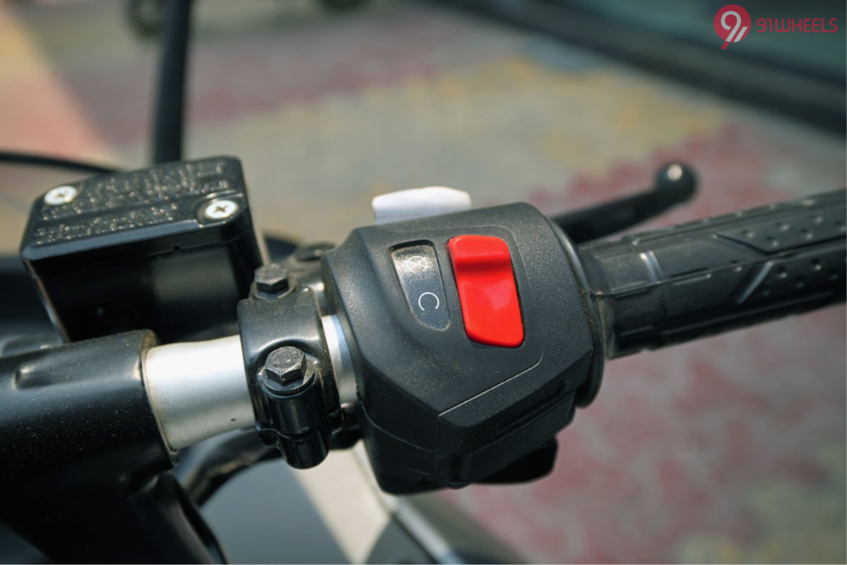 Bajaj Pulsar RS 200 Engine Start Switch