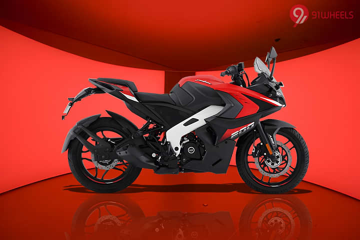 Bajaj Pulsar RS 200 Right Side View