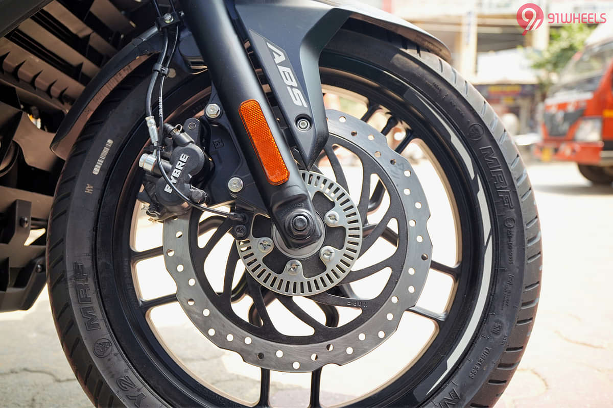 Bajaj Pulsar RS 200 Front Disc Brake