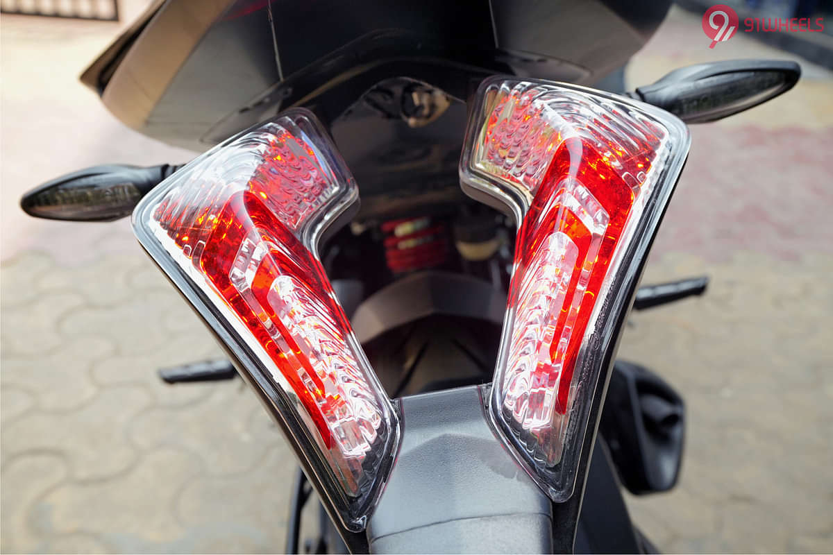 Bajaj Pulsar RS 200 Tail Light