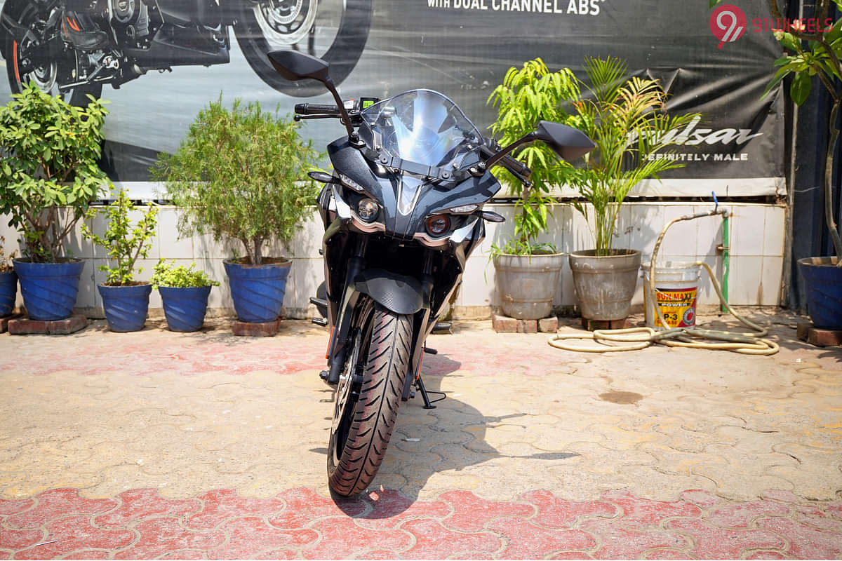 Bajaj Pulsar RS 200 Front View