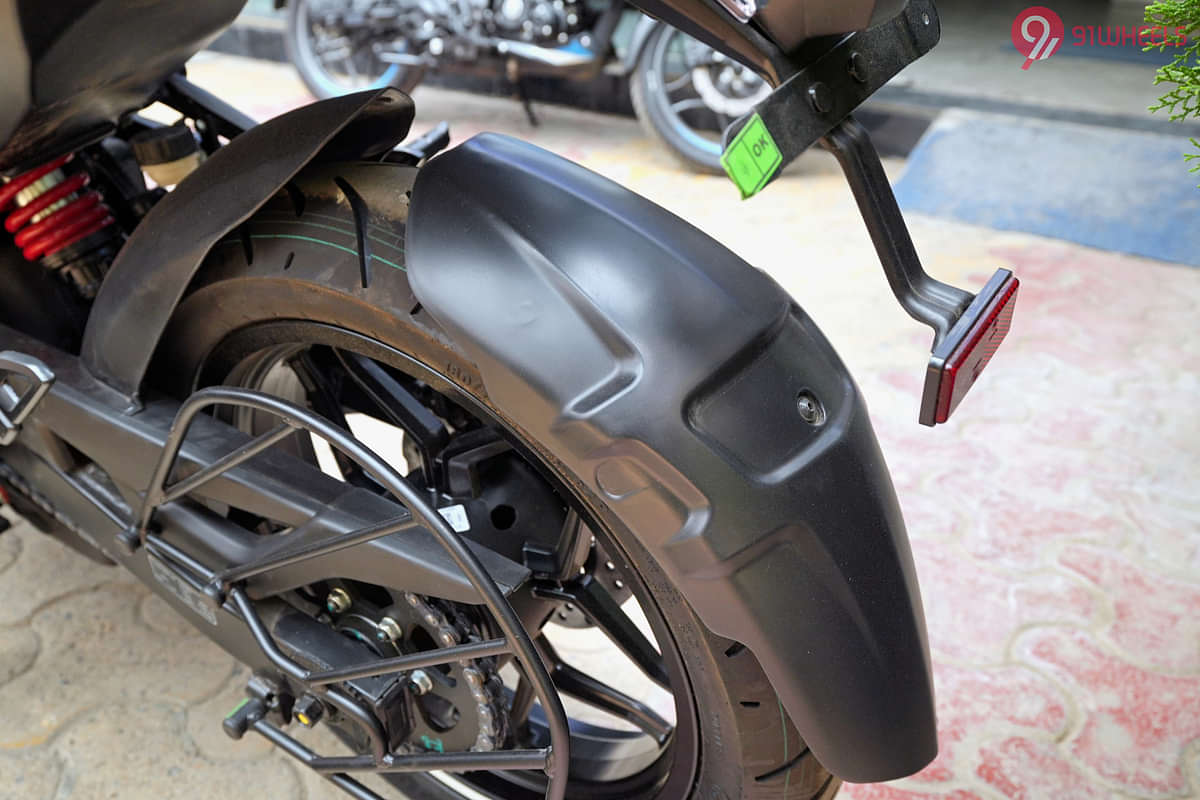 Bajaj Pulsar RS 200 Rear Mudguard