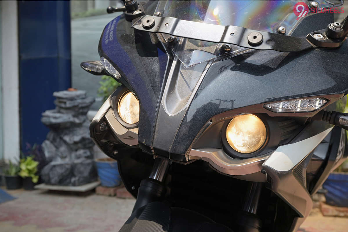 Bajaj Pulsar RS 200 Head Light