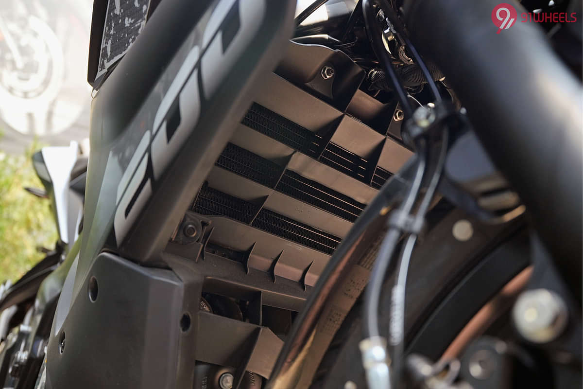 Bajaj Pulsar RS 200 Radiator