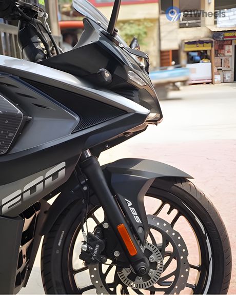 Pulsar RS200 Front Turn Indicators