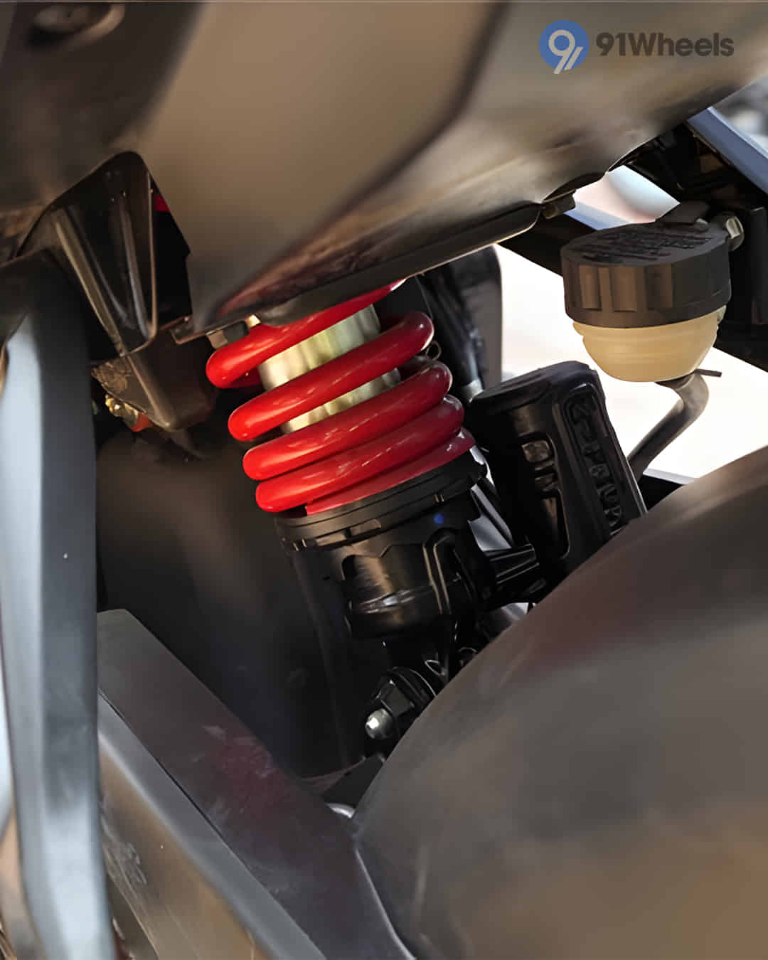 Rear Suspension Spring Preload Setting