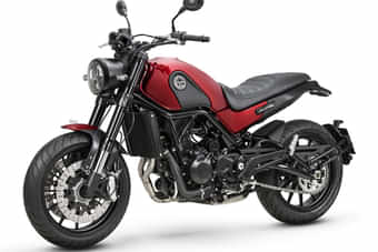 Benelli Leoncino 500 Left Front Three Quarter Benelli Leoncino 500 Left Front Three Quarter