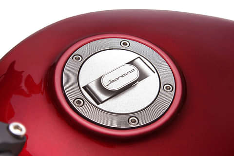 Benelli Leoncino 500 Red Closed Fuel Lid