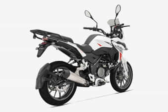 Benelli TRK 251 2021-2025 Right Rear Three Quarter