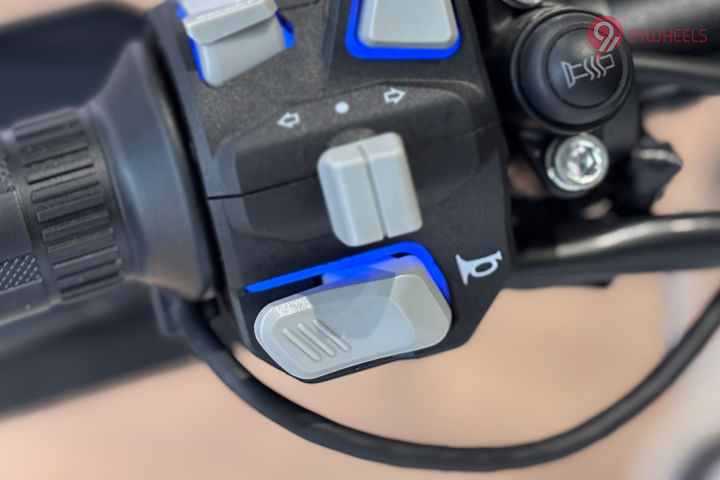 Benelli TRK 502 Horn Button