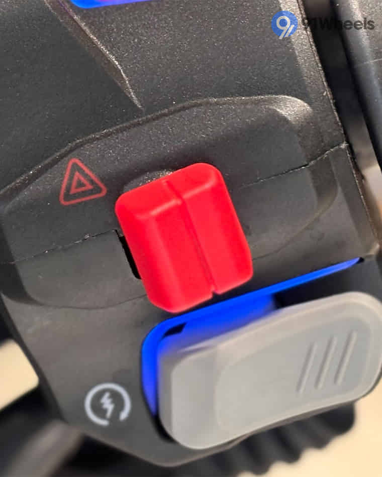 Handlebar & Console Area - 10