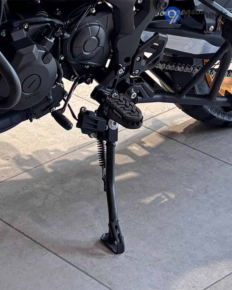 Stands & Utility - 1