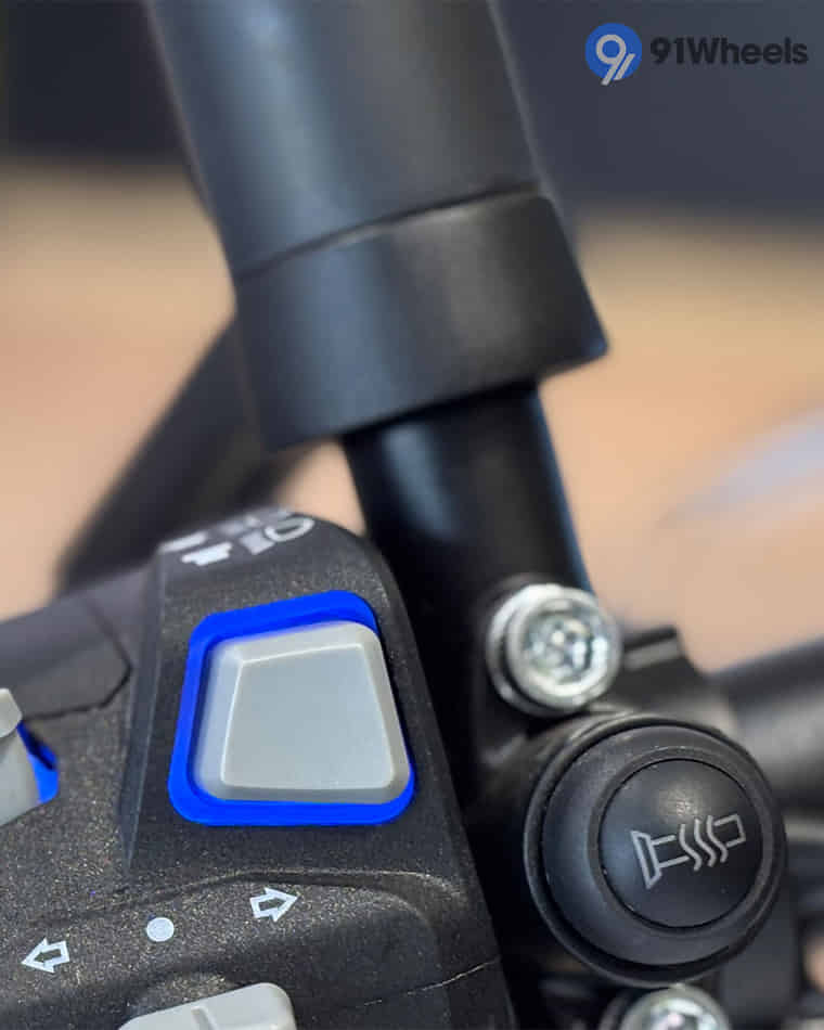 Handlebar & Console Area - 9