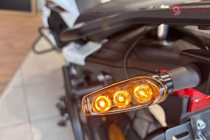 Benelli TRK 502 Rear Turn Indicators