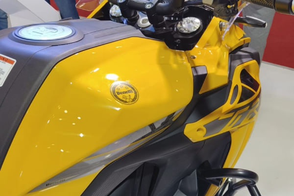 Benelli TRK 502X  2024-2025 Tank