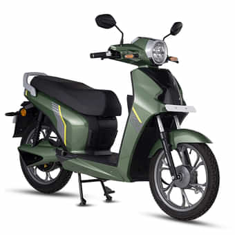 BGauss D15 2022-2025 Right Rear Three Quarter BGauss D15 2022-2025 Right Rear Three Quarter