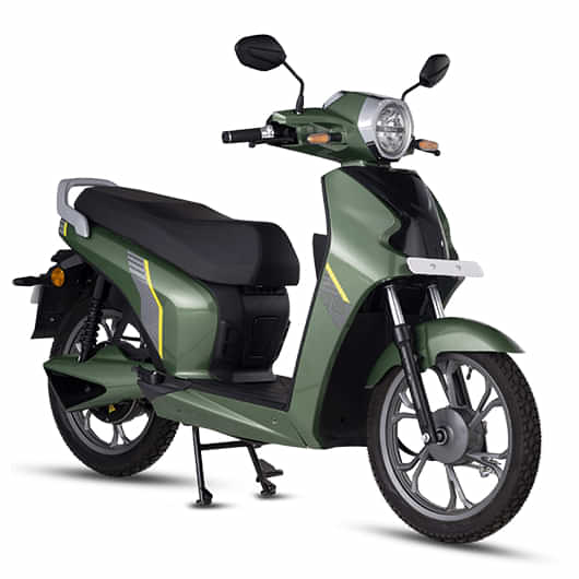 BGauss D15 2022-2025 Right Rear Three Quarter BGauss D15 2022-2025 Right Rear Three Quarter