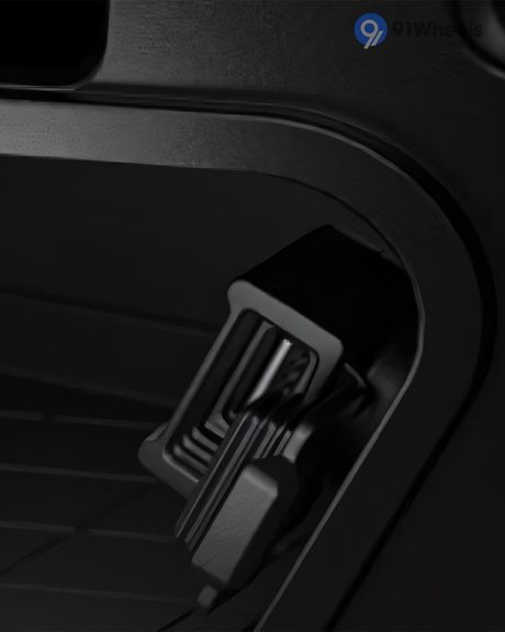 C 400 GT USB Port