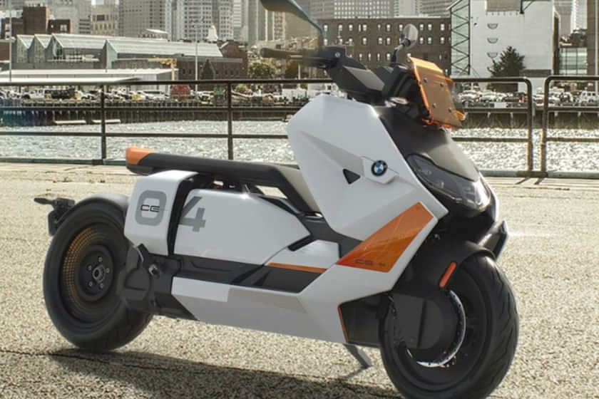 BMW CE 04 Right Front Three Quarter