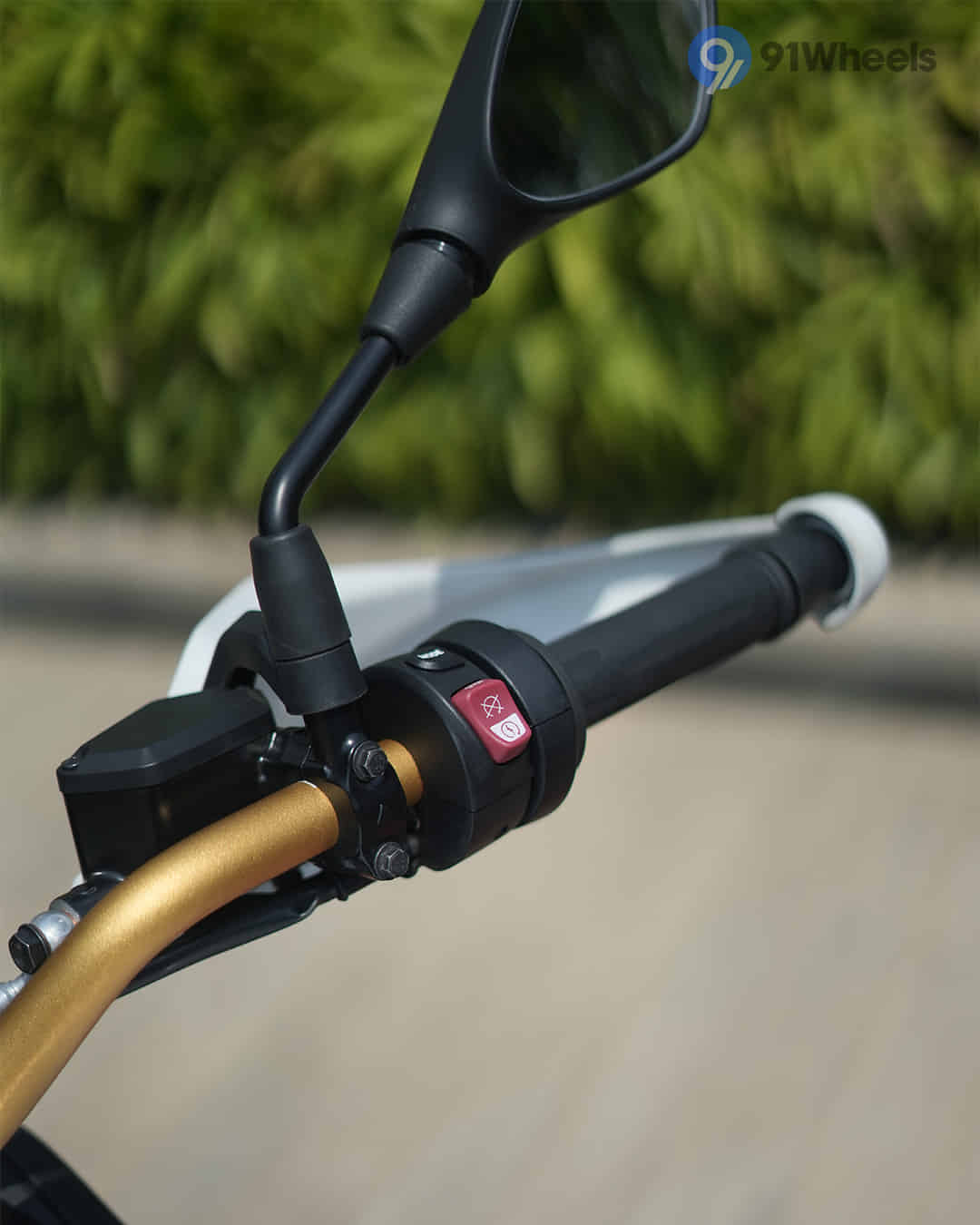 Right Side Handelbar Throttle Grip Right Side Handelbar Throttle Grip