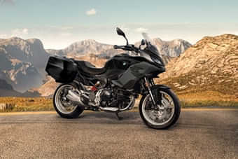 BMW F 900 XR Right Side View BMW F 900 XR Right Side View