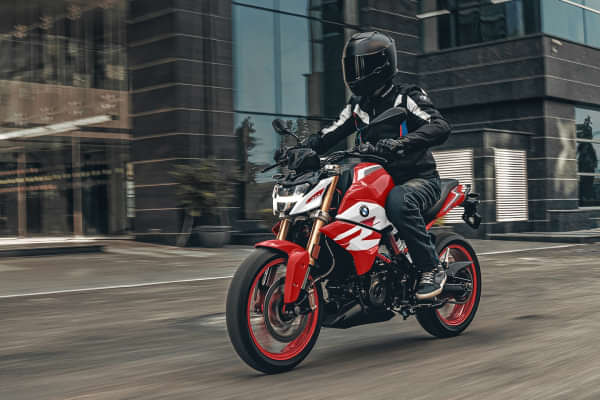 BMW G 310 R Riding Shot