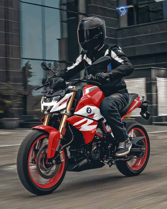 G 310 R 2019-2026 Riding Shot