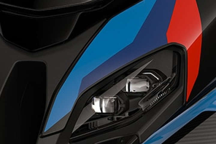 BMW M  1000 XR Head Light