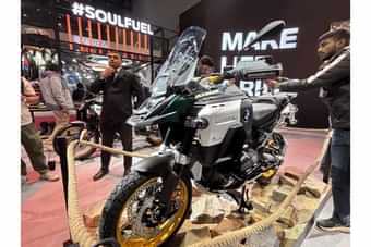 BMW R 1300 GS Left Front Three Quarter BMW R 1300 GS Left Front Three Quarter