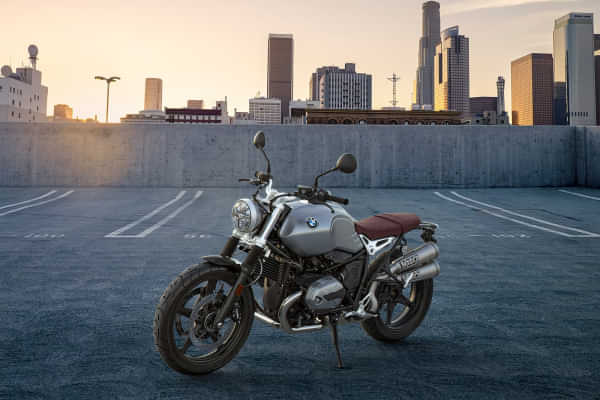 BMW R NineT Scrambler Left Front Three Quarter