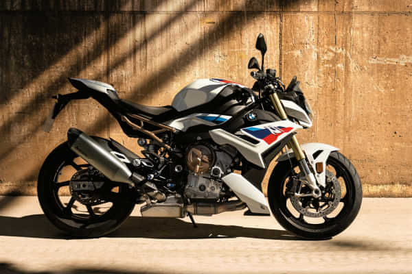 BMW S 1000 R Right Side View BMW S 1000 R Right Side View