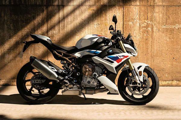 BMW S 1000 R Right Side View