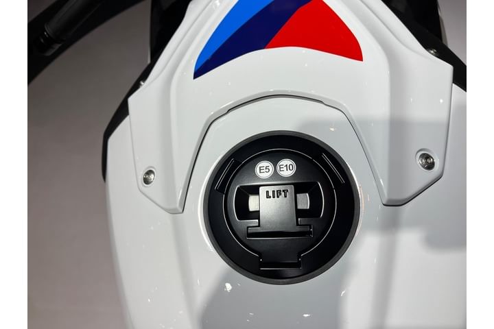 BMW S 1000 RR Closed Fuel Lid