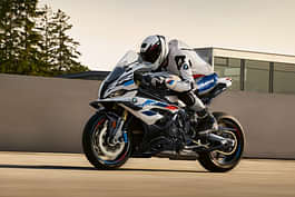 S 1000 RR image