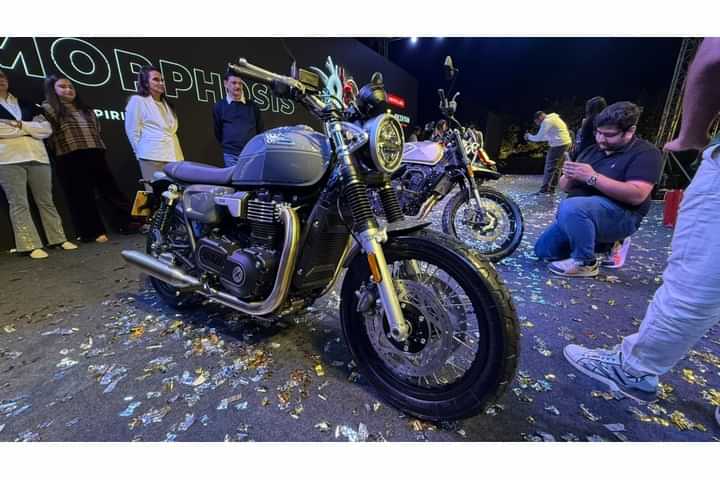 Brixton Cromwell 1200 Right Side View Brixton Cromwell 1200 Right Side View