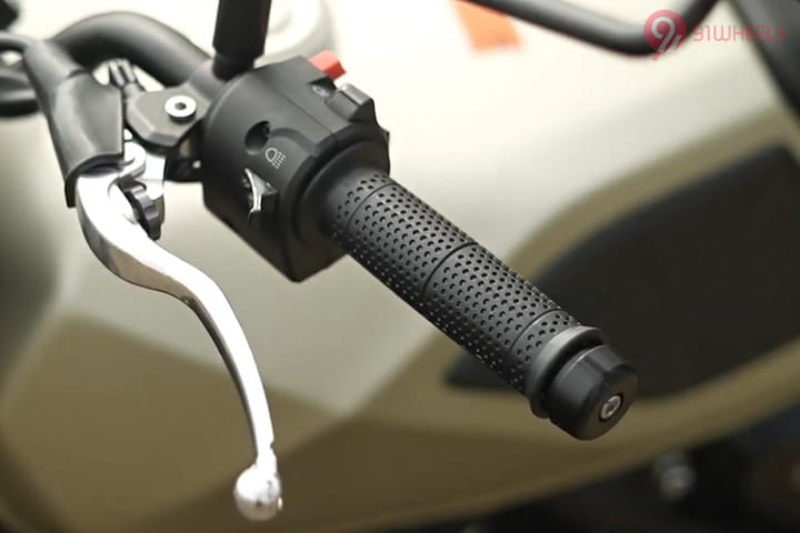 Brixton Crossfire 500 Left Side Handelbar Grip Brixton Crossfire 500 Left Side Handelbar Grip