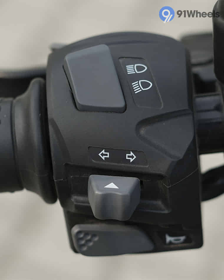 Handlebar & Console Area - 8