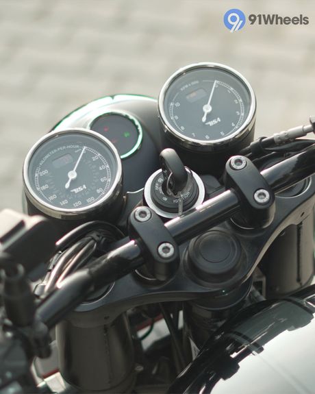 Gold Star 650 TFT / Instrument Cluster