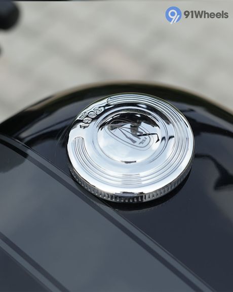 Gold Star 650 Closed Fuel Lid