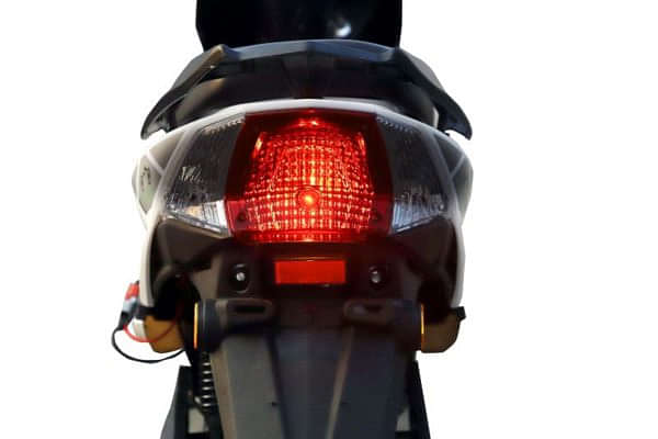 Crayon Zeez Tail Light