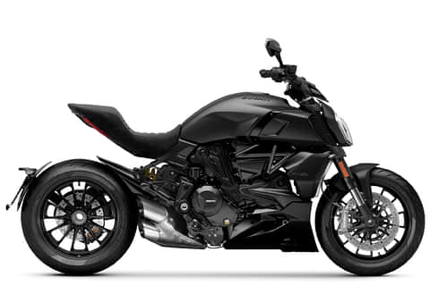 Ducati Diavel 1260 Right Side View