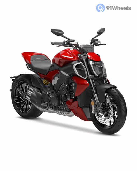 Ducati Diavel V4