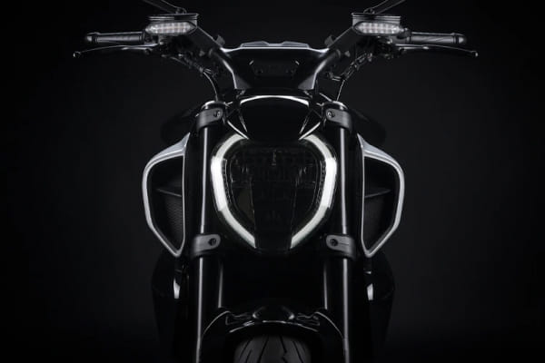 Ducati Diavel V4 Head Light