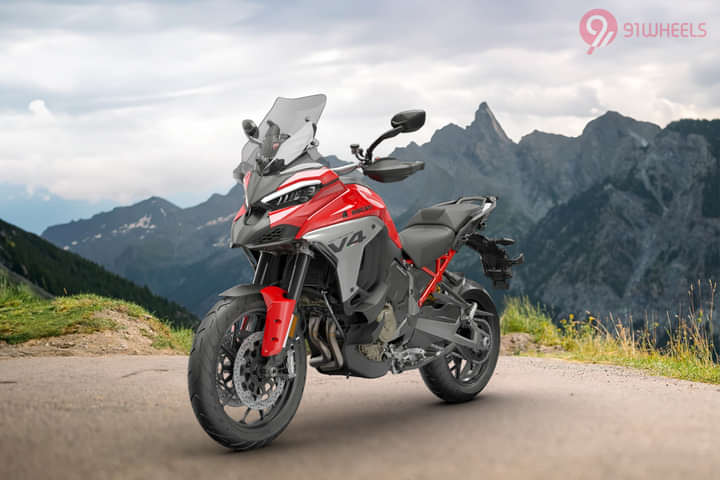 Ducati Multistrada V4 Left Front Three Quarter
