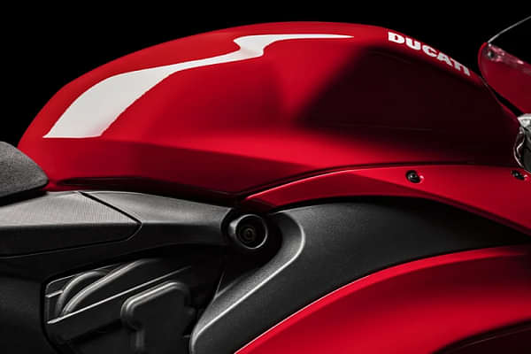 Ducati Panigale V2 Fuel Tank